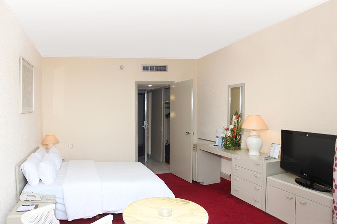 Hotel Mont Febe Yaoundé Exterior photo