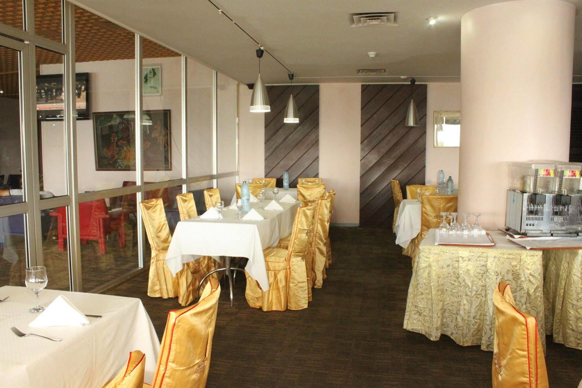 Hotel Mont Febe Yaoundé Exterior photo