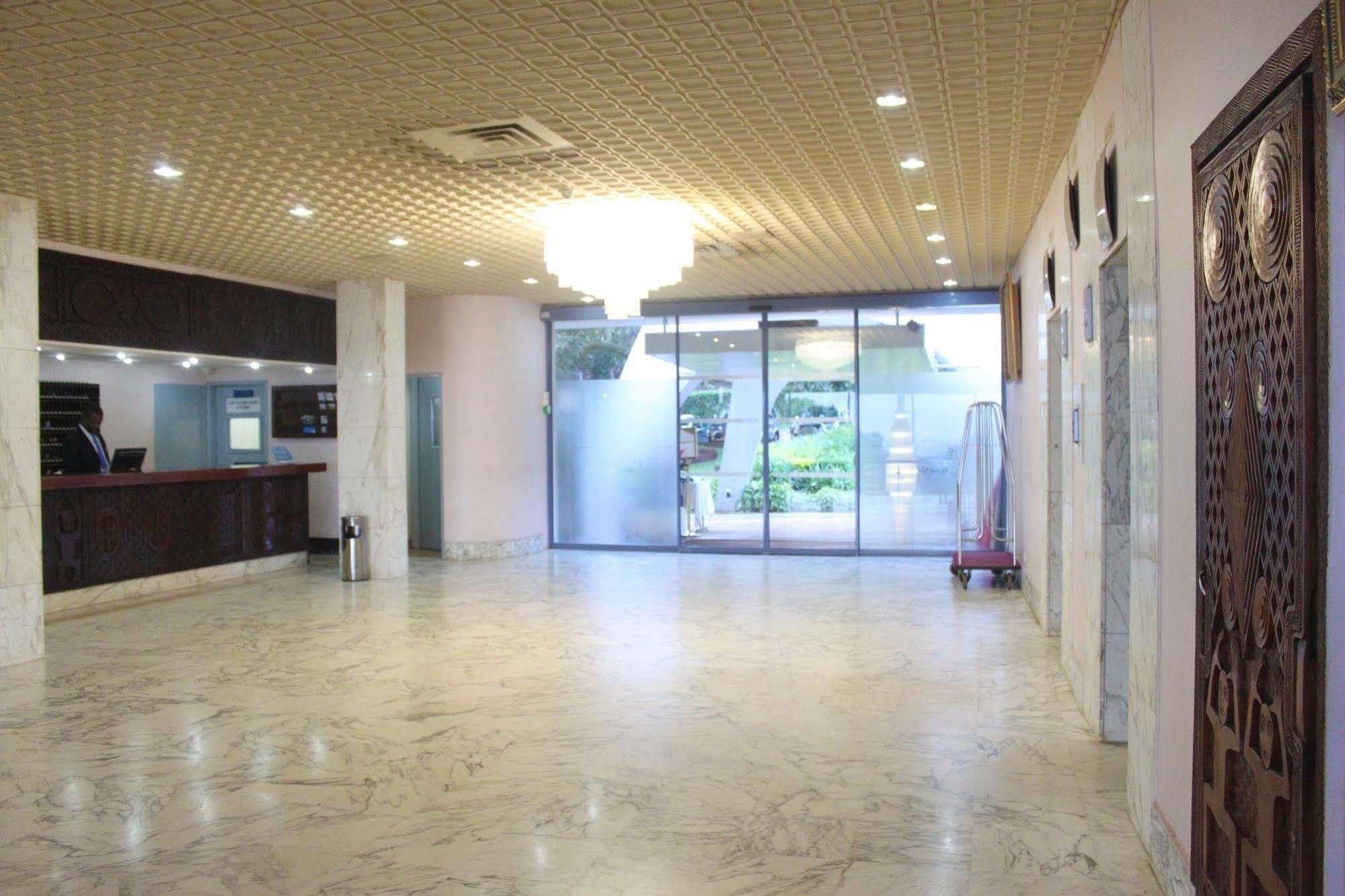 Hotel Mont Febe Yaoundé Exterior photo